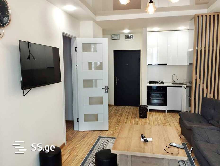 R. Nizharadze st. 3 - 3 rooms