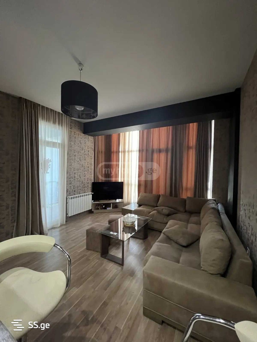 Iasamani st. 6 - 3 rooms