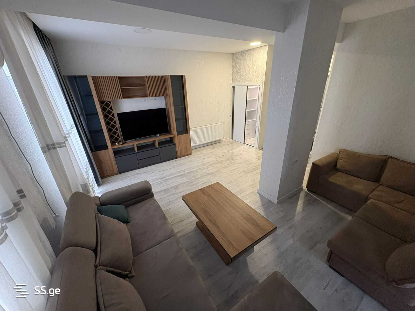 gr. lordkipanidze st. - 4 rooms