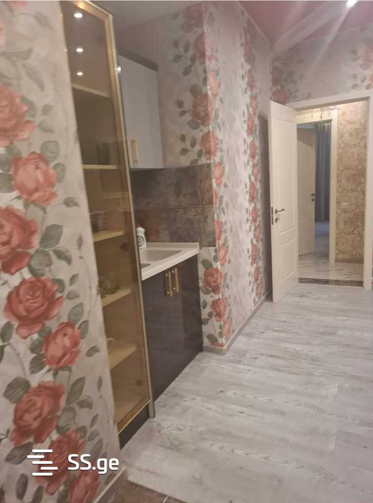 ingorokhva st. 17 - 3 rooms