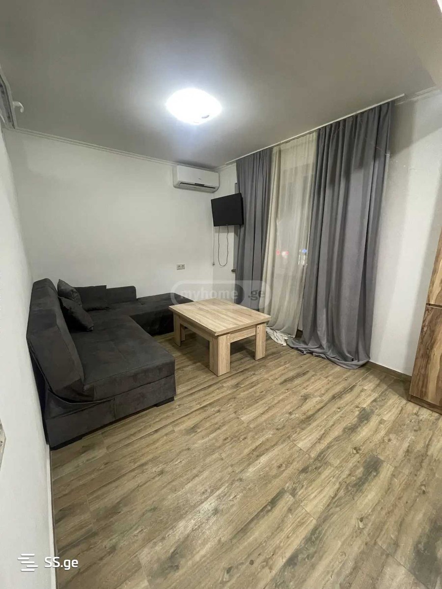 a.wereTlis avenue - 2 rooms