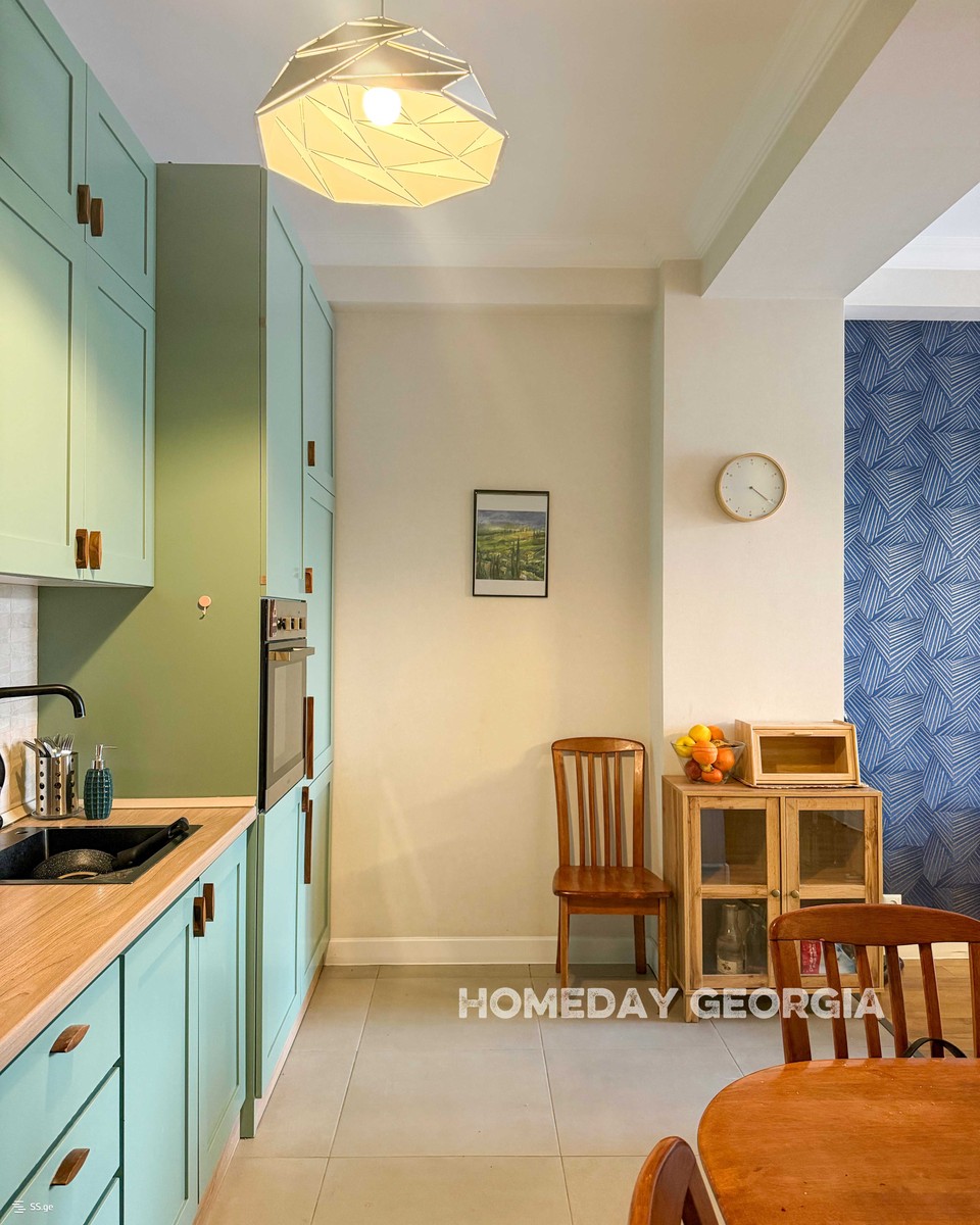 K. Kutateladze st. 17 - 4 rooms