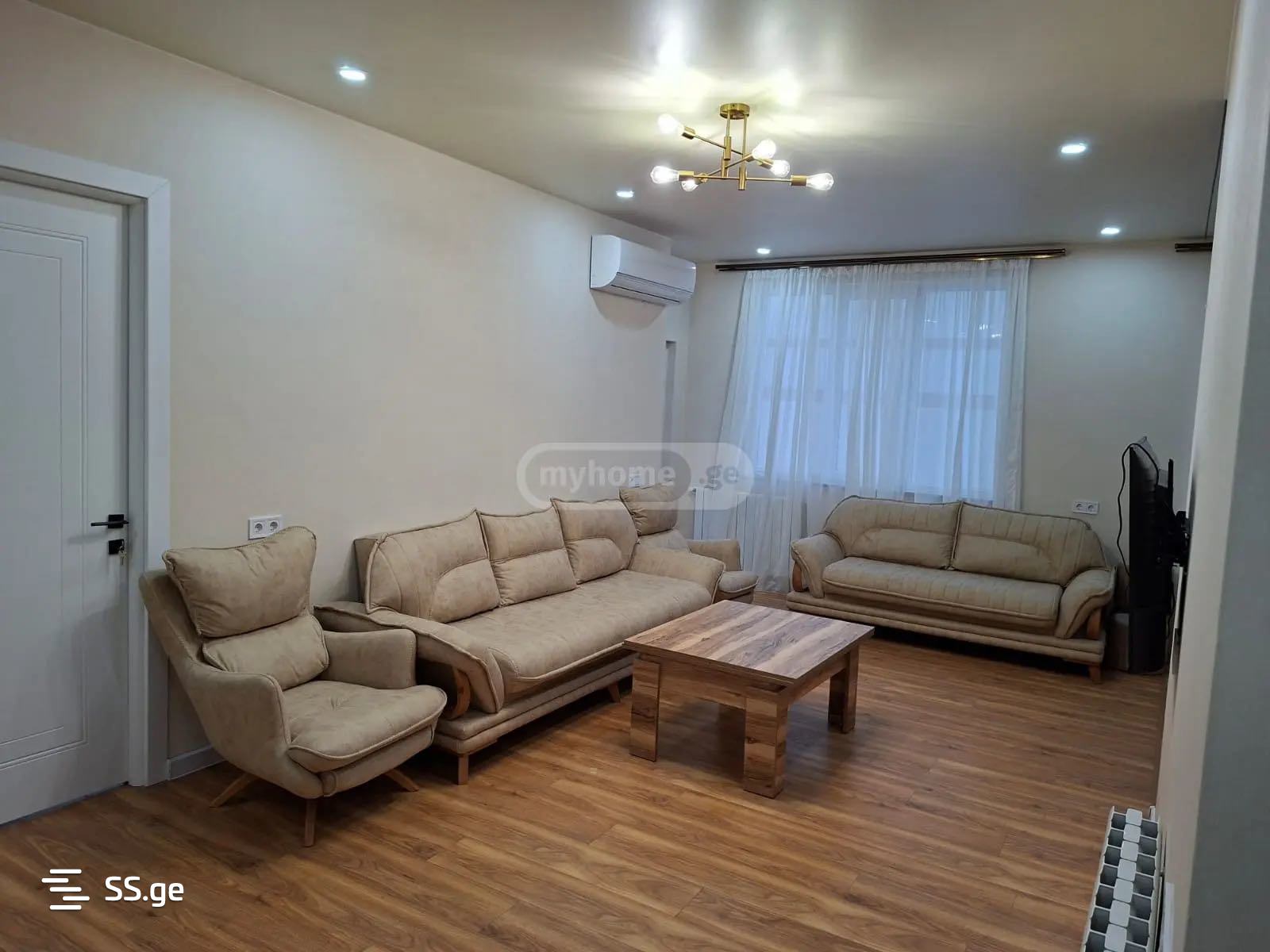 Airport road - - 3 rooms