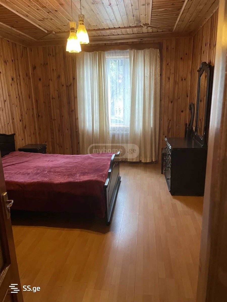 4 - 4 rooms