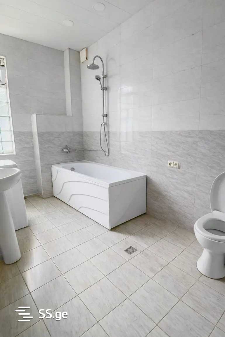 Bandzeladze st. - 3 rooms