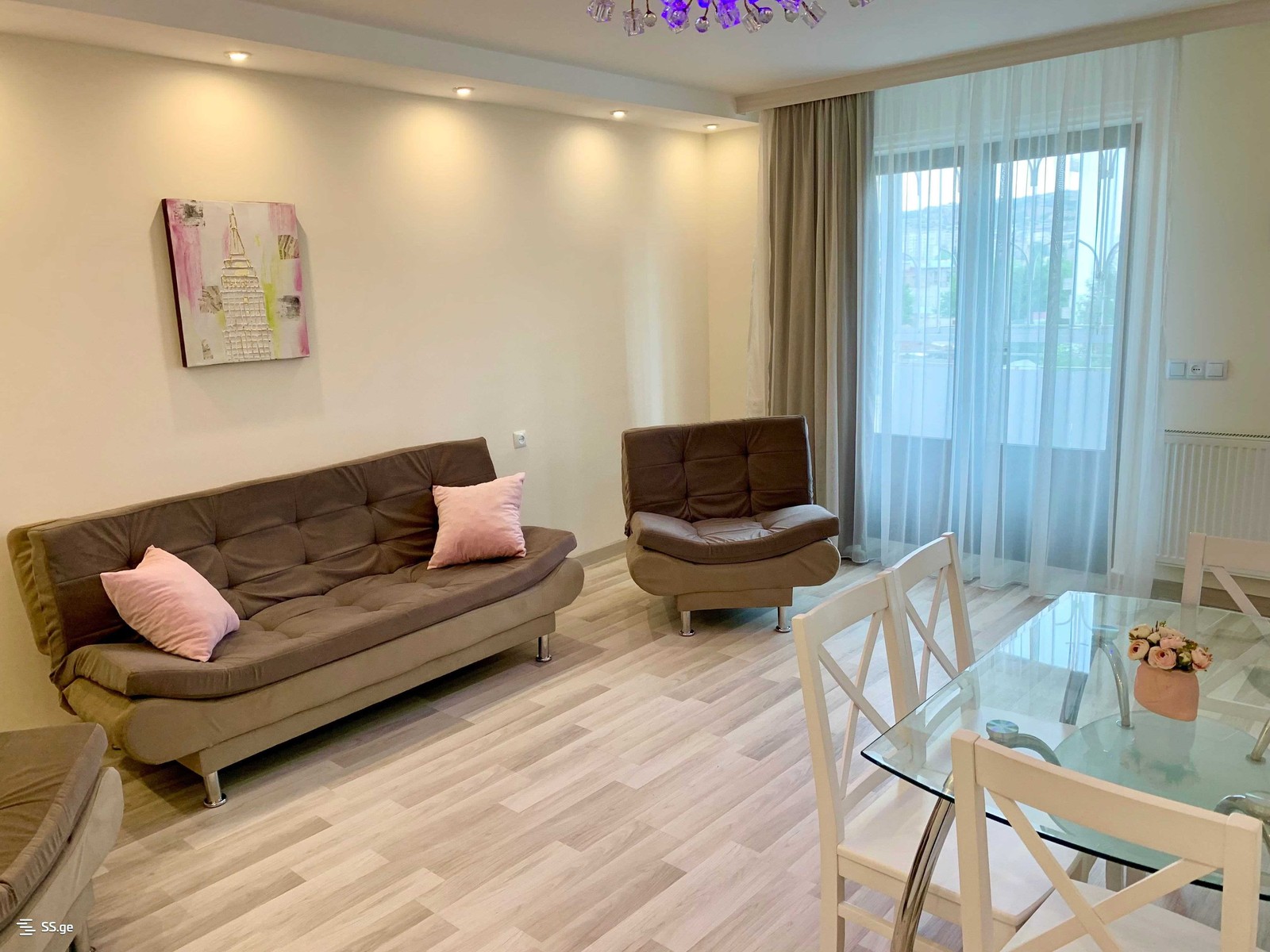 a.wereTlis avenue - 2 rooms