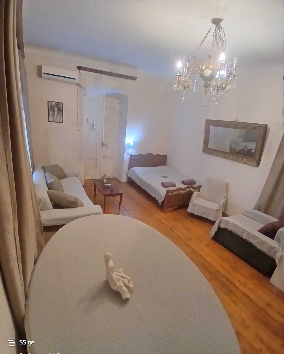 cinamdzgrishvili st. 0 - 1 rooms