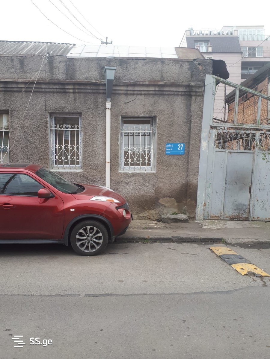 gutani st. 27 - 1 rooms