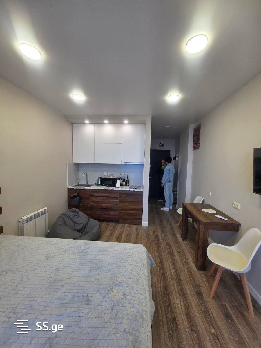 R. Nizharadze st. 17 - 1 rooms