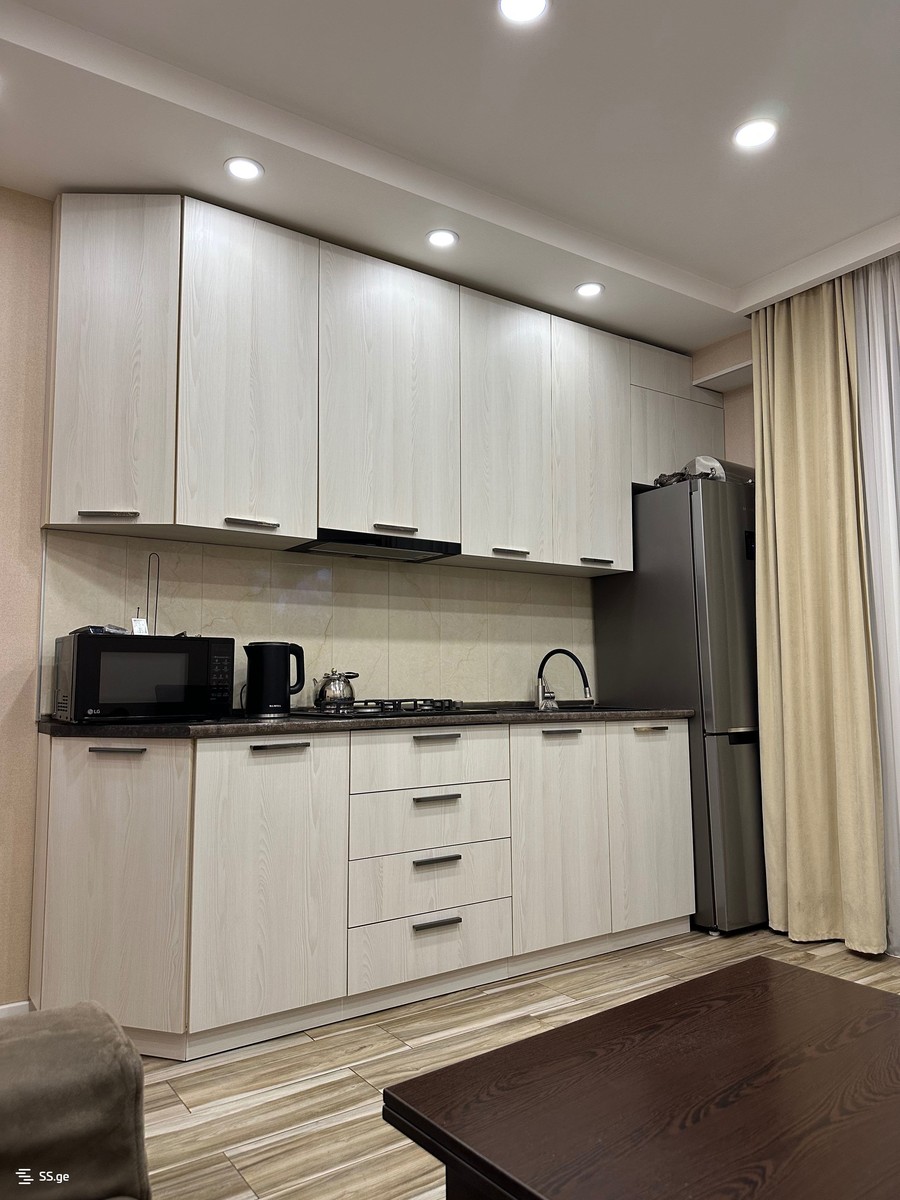 chkondideli st. 101 - 3 rooms