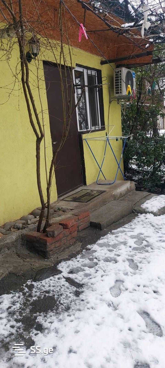 navtlugi st. - 1 rooms