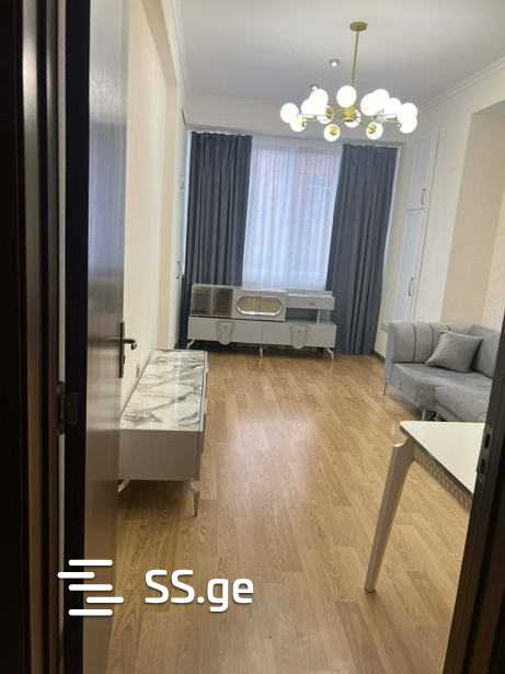 B.Kvernadze st. 13 - 3 rooms