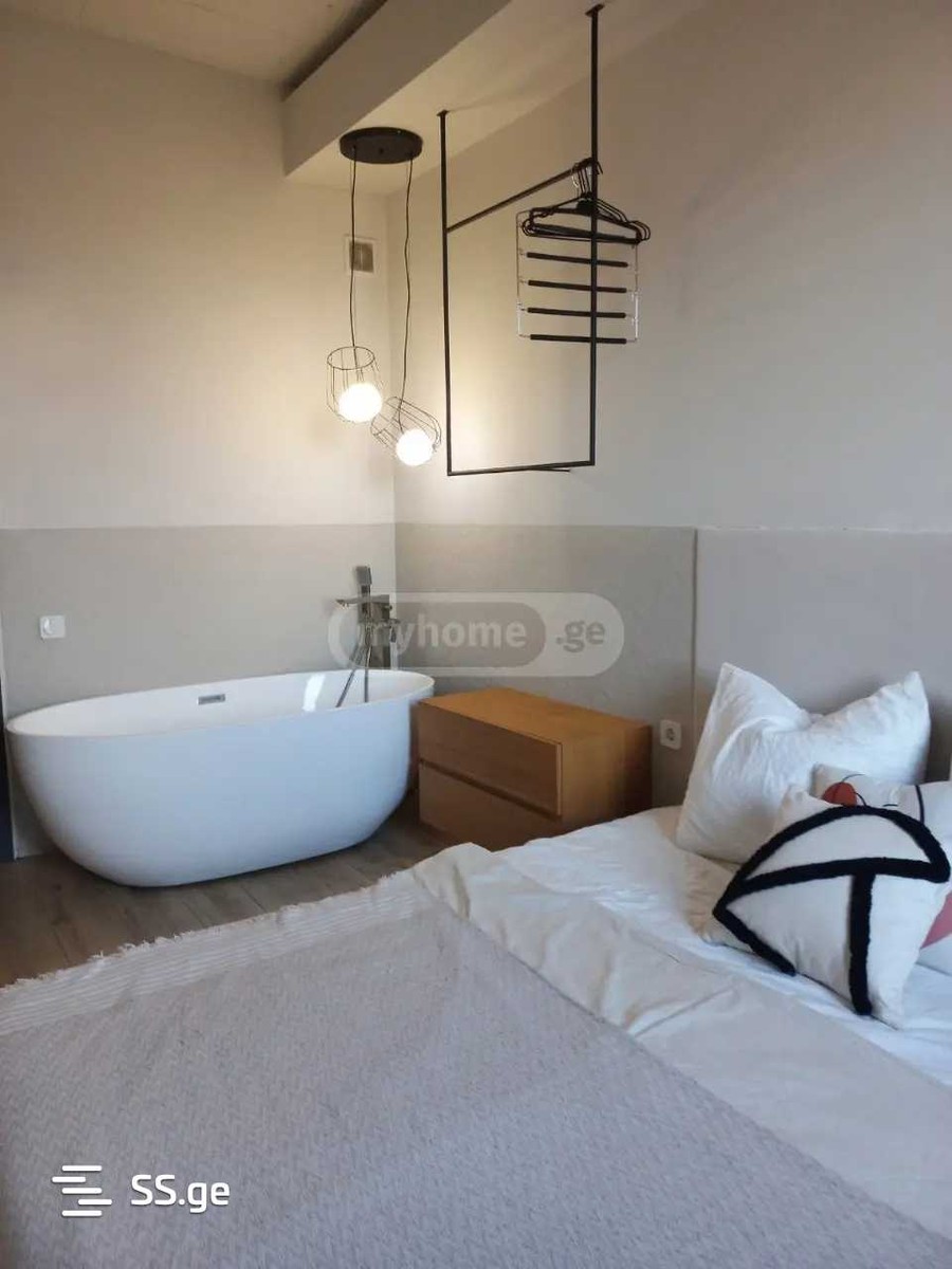 V. Topuridze st. - 3 rooms