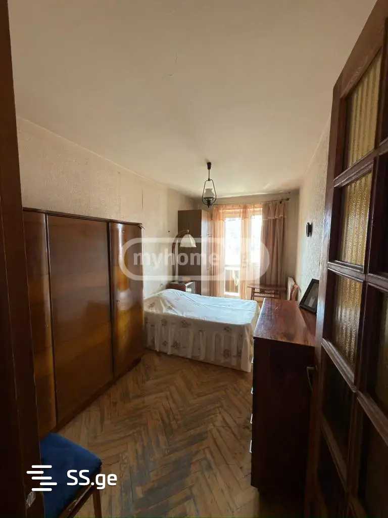bakradze st. - 4 rooms