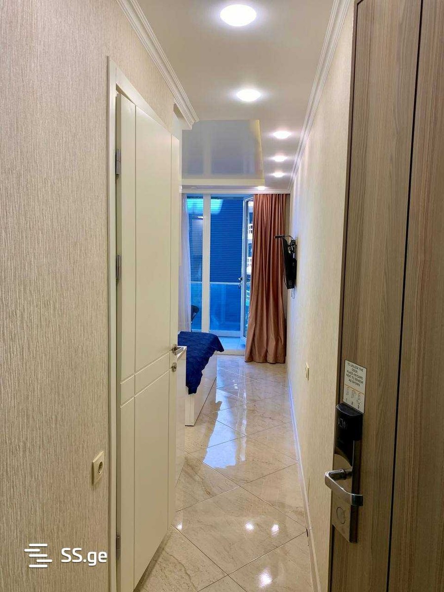 R. Nizharadze st. 18 - 1 rooms