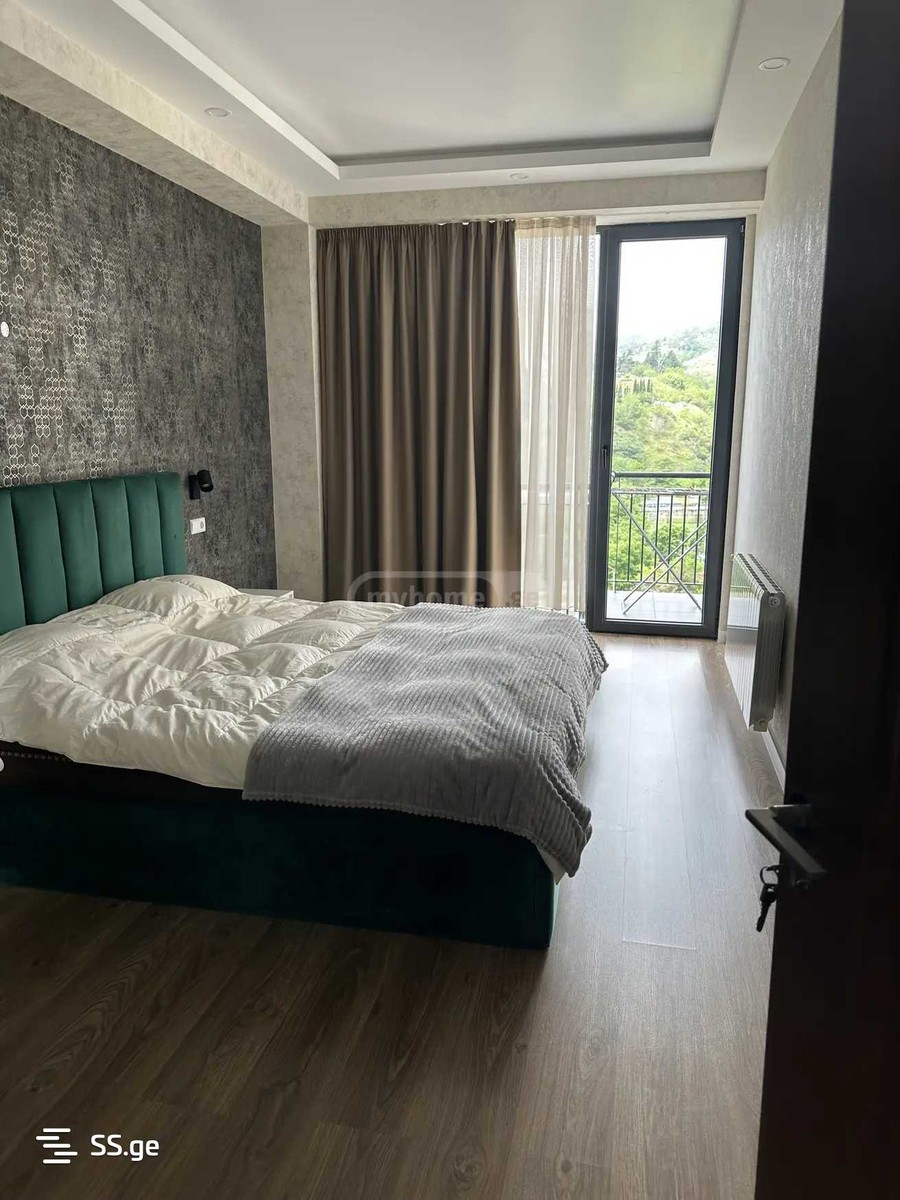 B. Zghenti St. 8 - 2 rooms