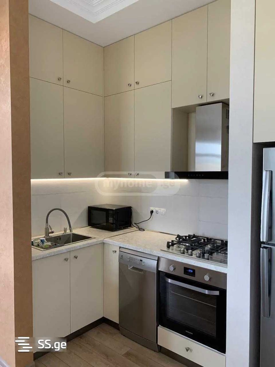 B.Kvernadze st. - 3 rooms