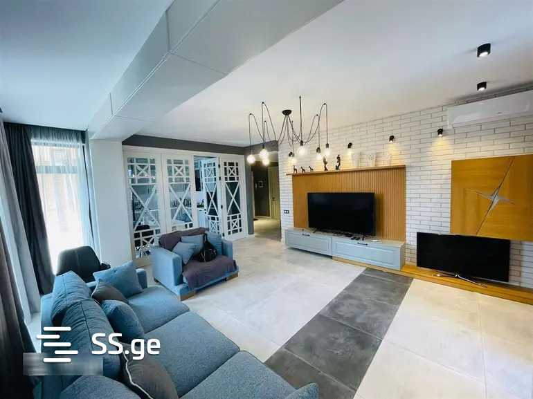 ioane petritsi st. 2 - 4 rooms