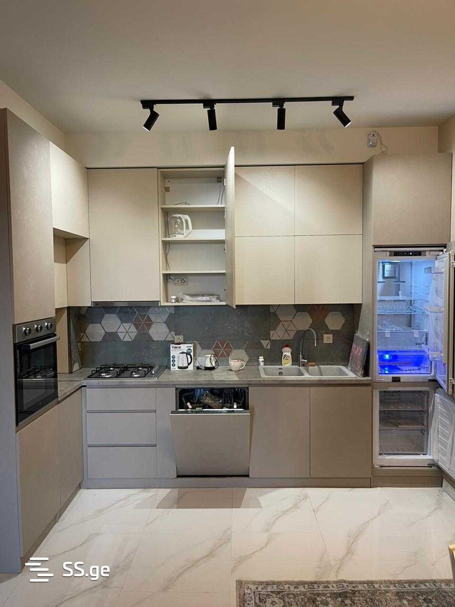 bakhtrioni st. 11 - 3 rooms