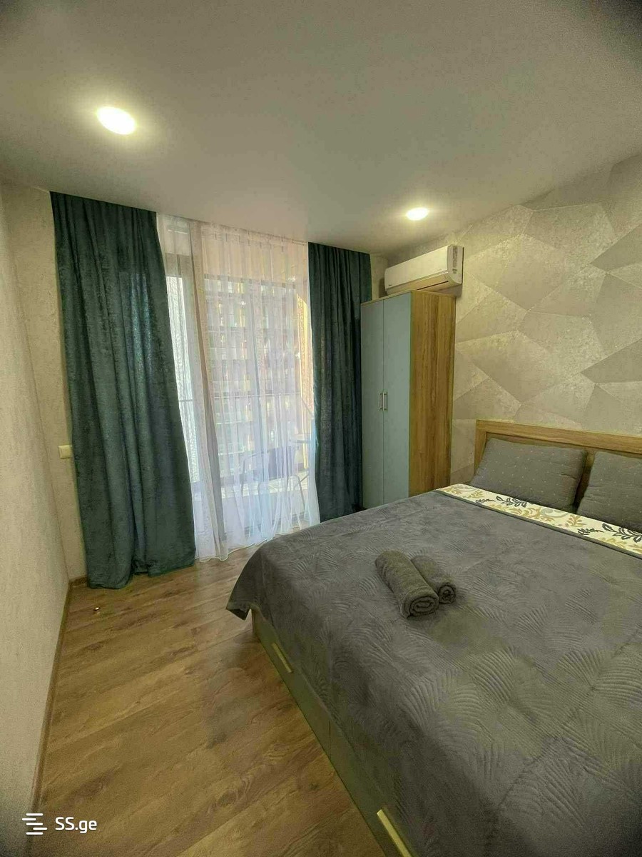 R. Nizharadze st. 20 - 1 rooms