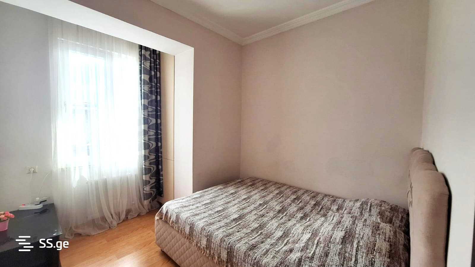 M. Lermontov Street 113 - 3 rooms