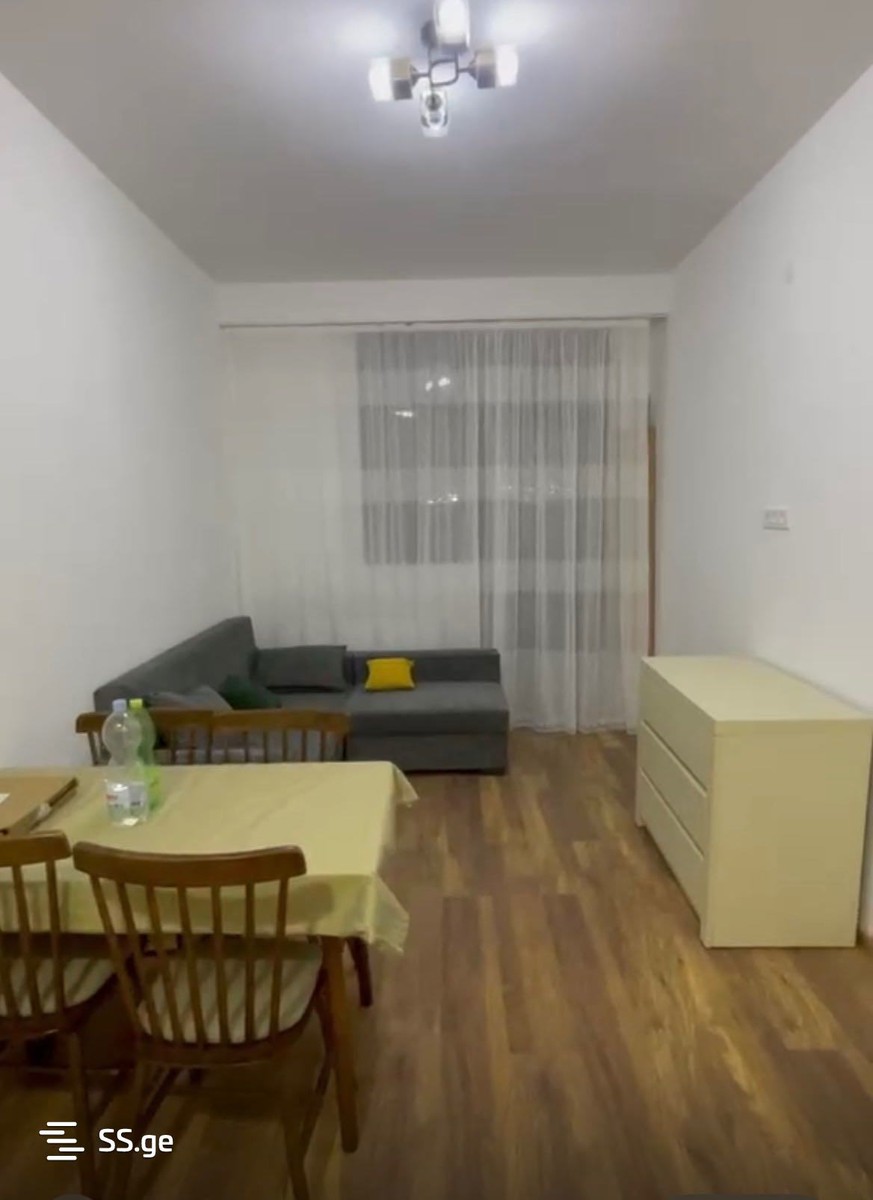 Bob walsh st. - 2 rooms