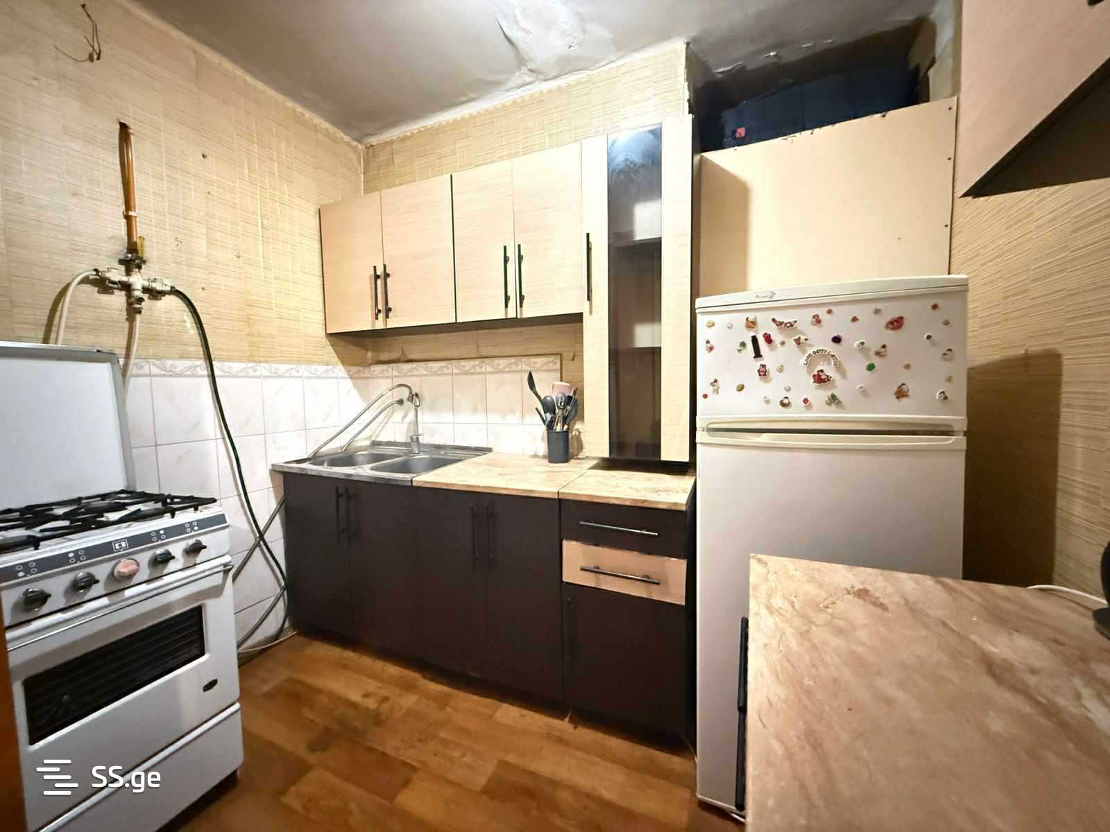 aglazde st. 39 - 3 rooms