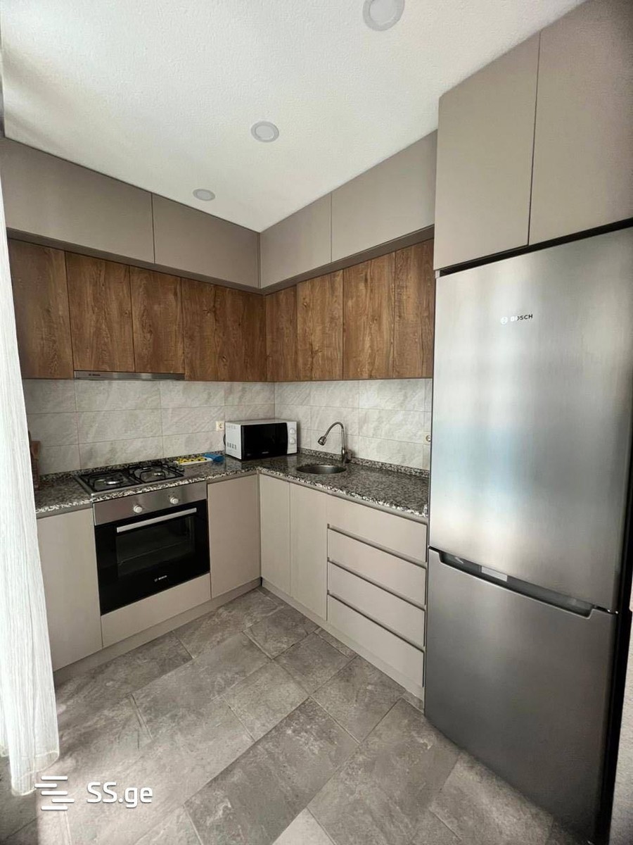 R. Nizharadze st. 18 - 3 rooms