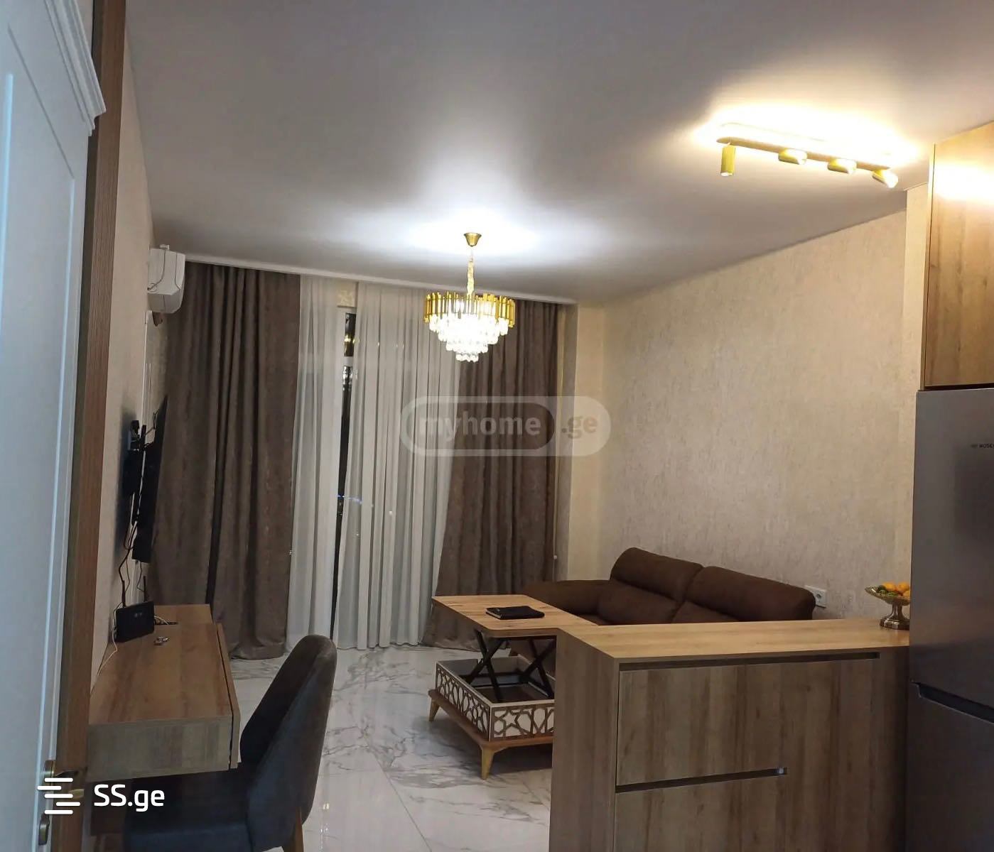 Leonidze st. 5 - 3 rooms