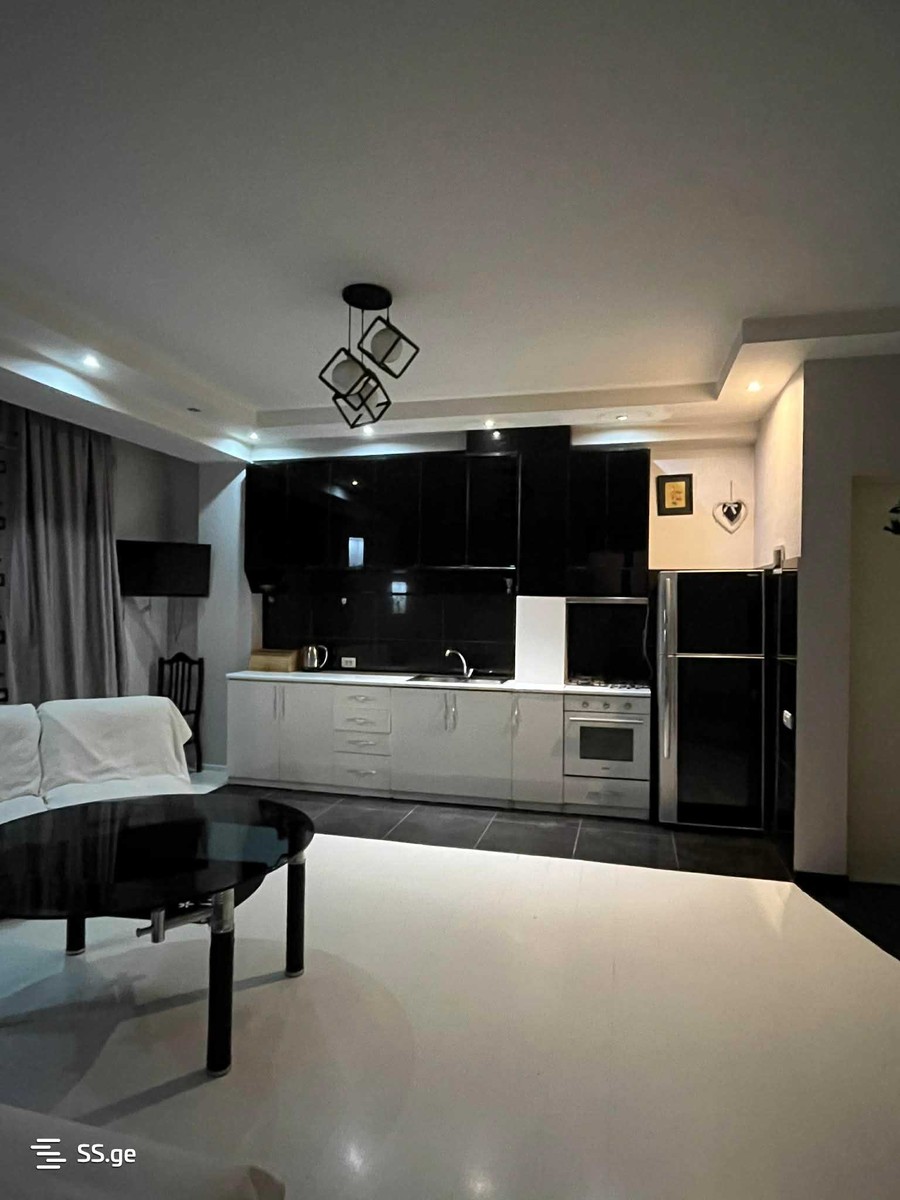 Holy Martyr Vasilisko st. 16 - 3 rooms