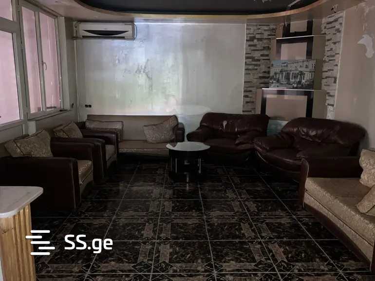 Airport road 100 - 10 rooms