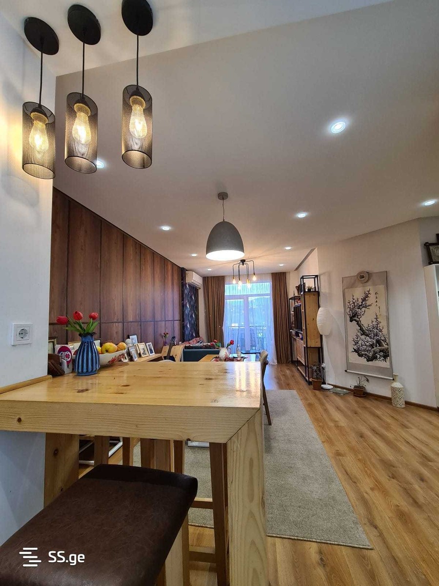 Leonidze st. 4E - 3 rooms