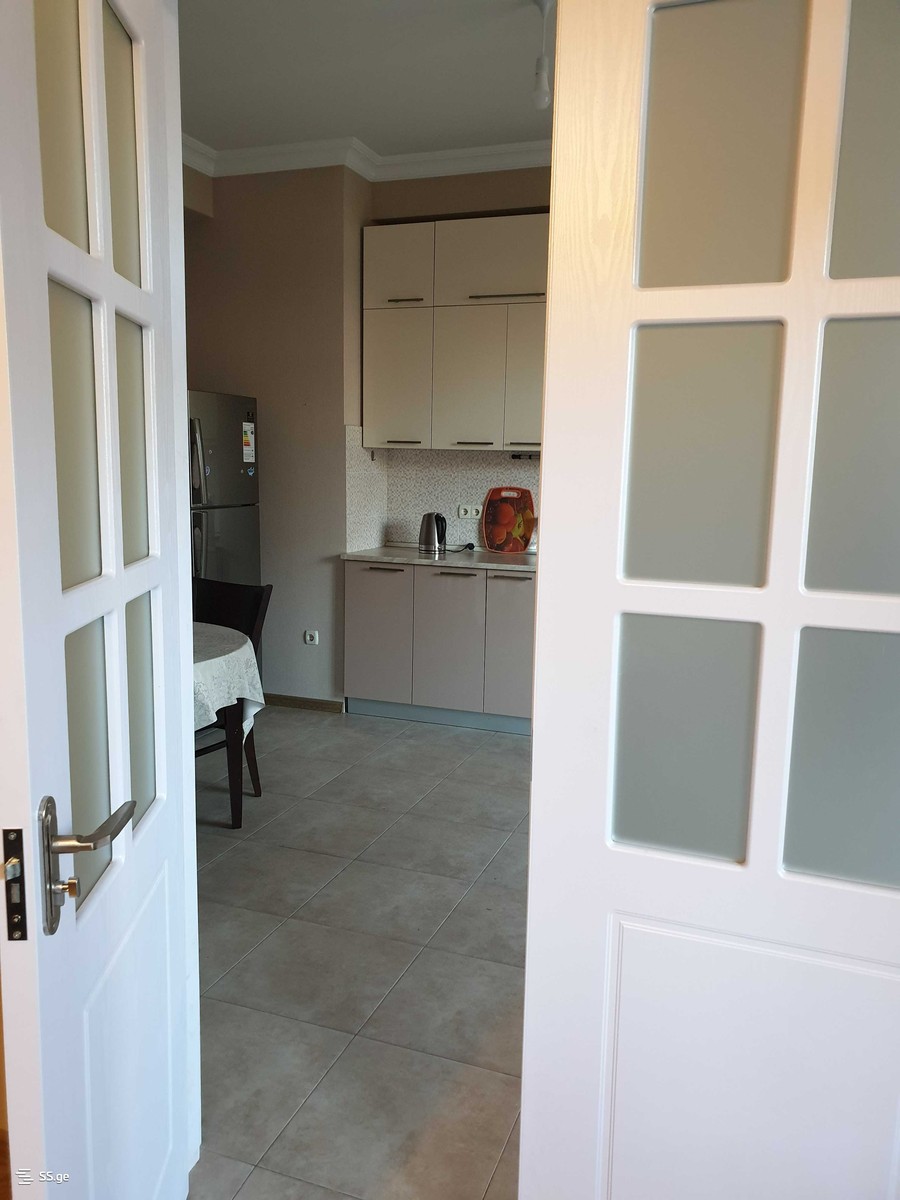 nucubidze st. 201 - 3 rooms