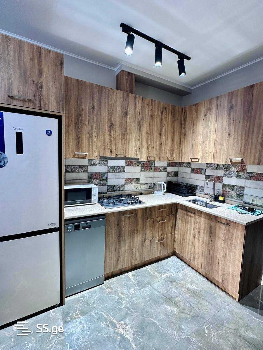 Firosman Street 14 - 3 rooms