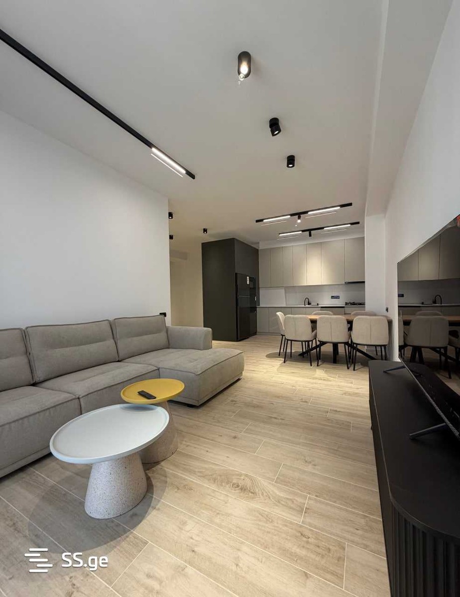 E. Amashukeli st. - 3 rooms