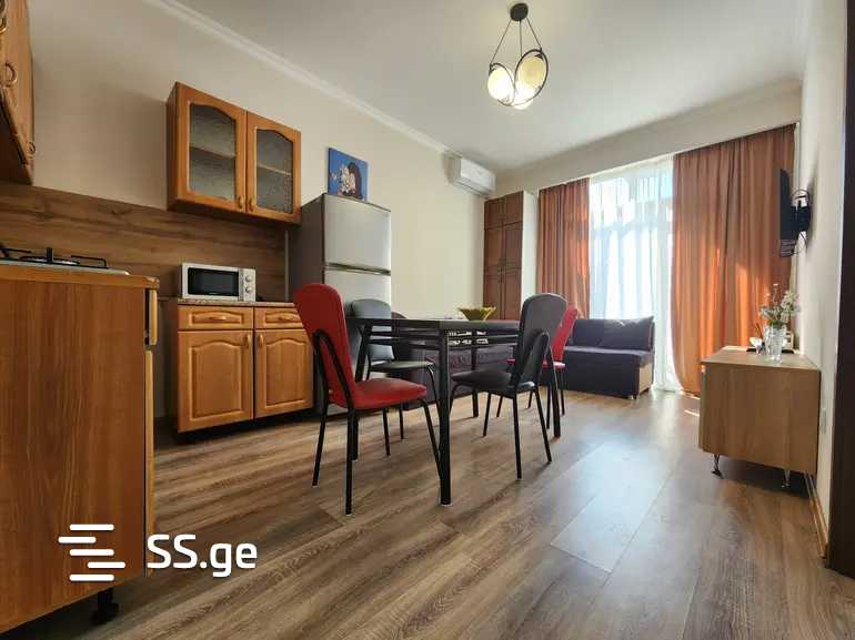 Beri Gabriel Salosi Ave. - 3 rooms