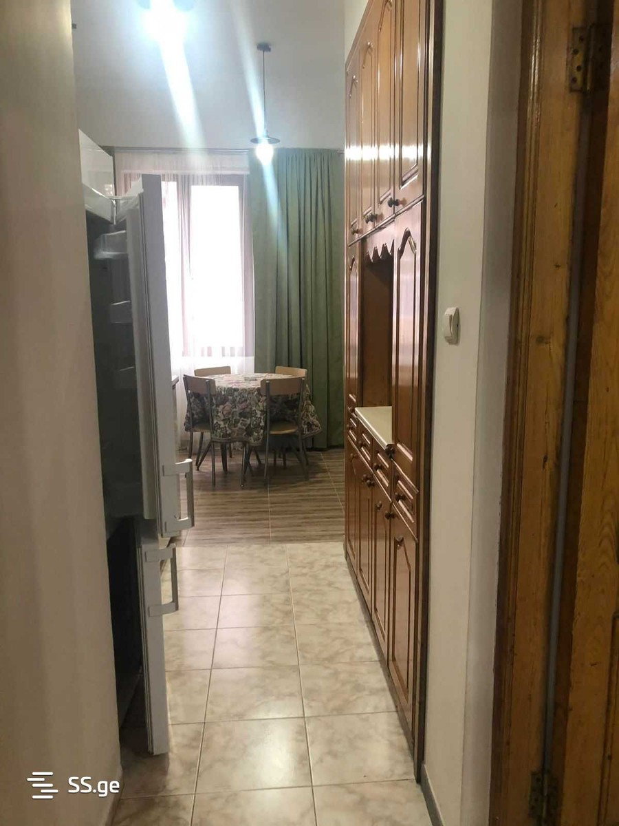 Sh. Rustaveli Ave. 50 - 3 rooms