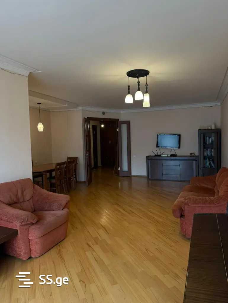 panaskerteli st. - 4 rooms