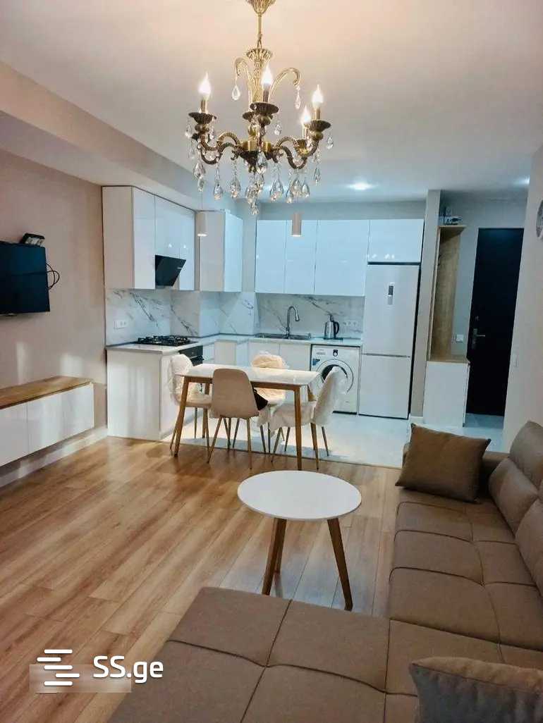 chkondideli st. 111 - 3 rooms