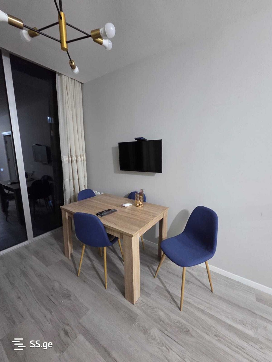 R. Nizharadze st. 10 - 3 rooms
