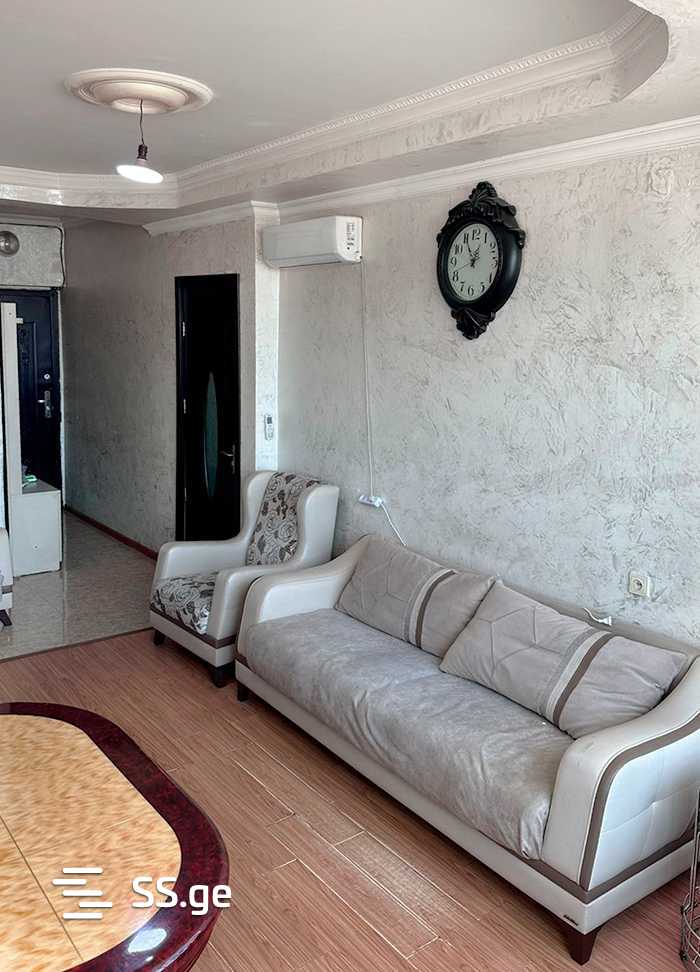 Leonidze st. 1 - 3 rooms