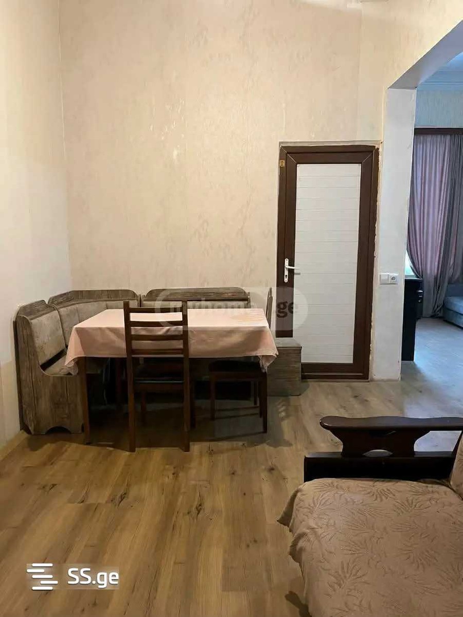 moliti st. - 4 rooms