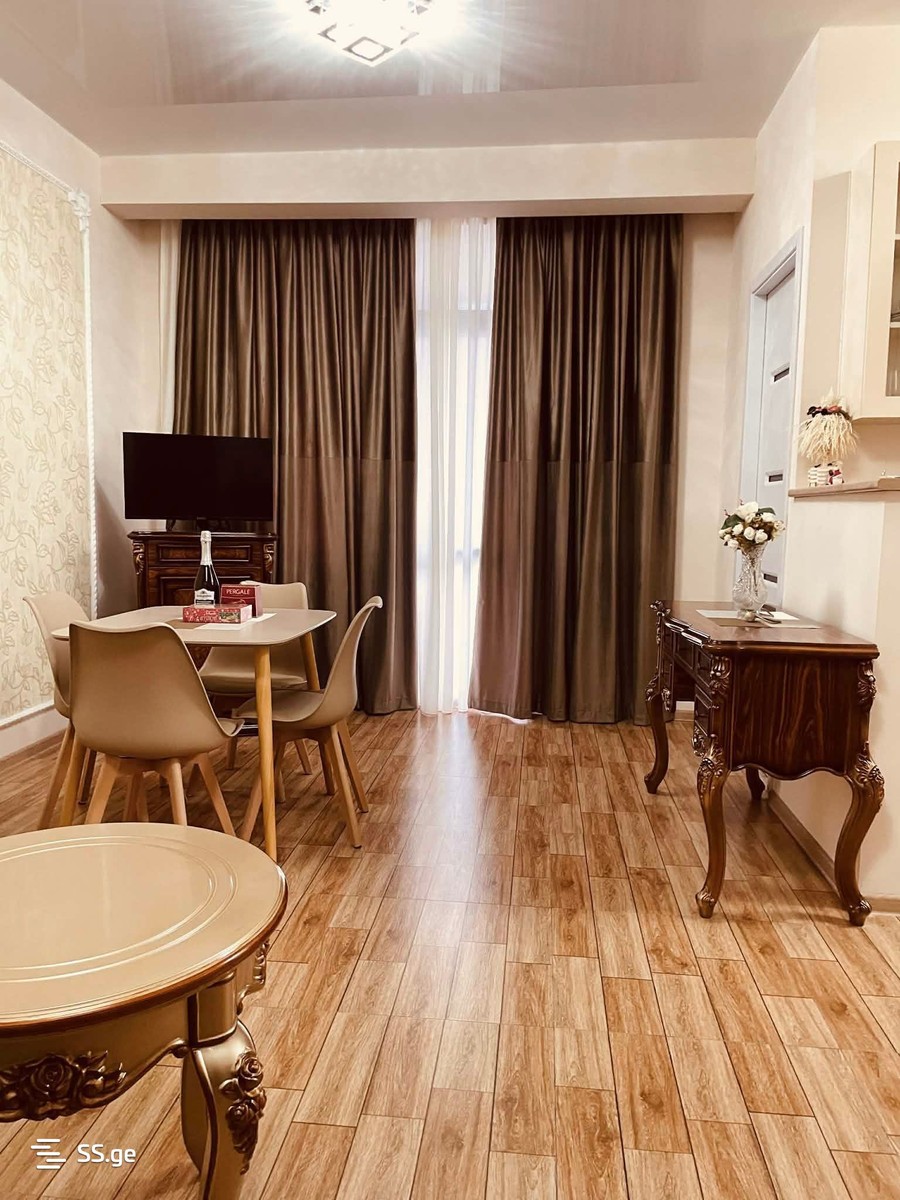 nucubidze II plato 8 - 2 rooms