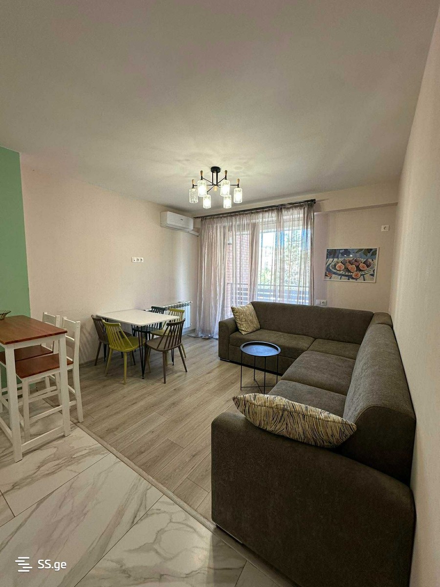 Holy Martyr Vasilisko st. 8 - 2 rooms