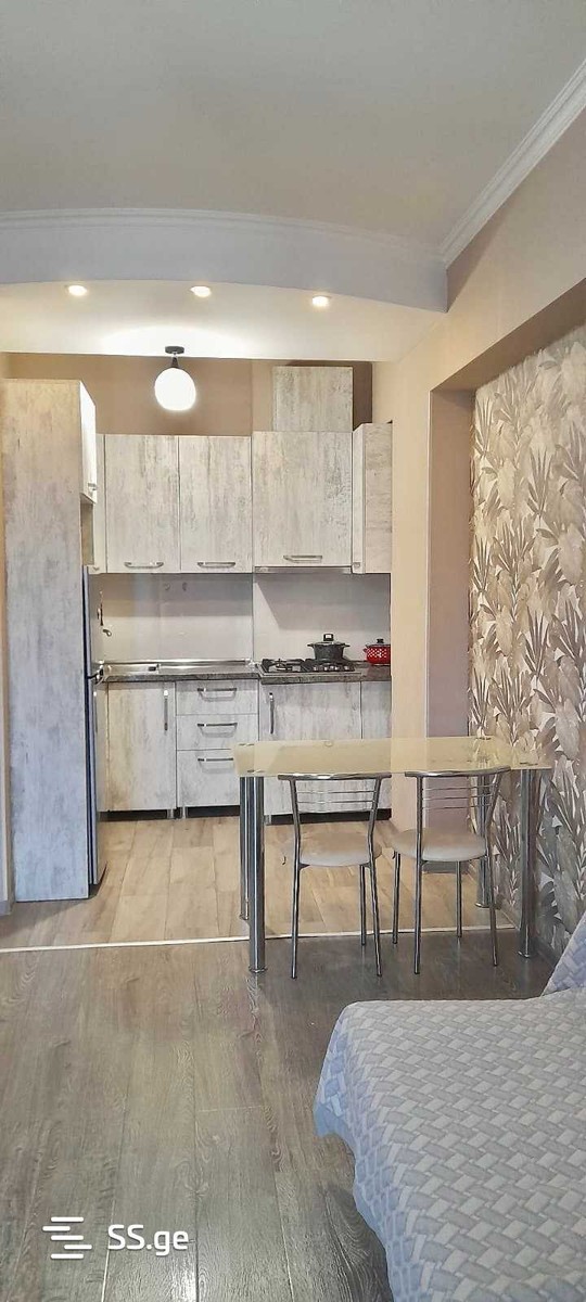 chkondideli st. 103 - 2 rooms