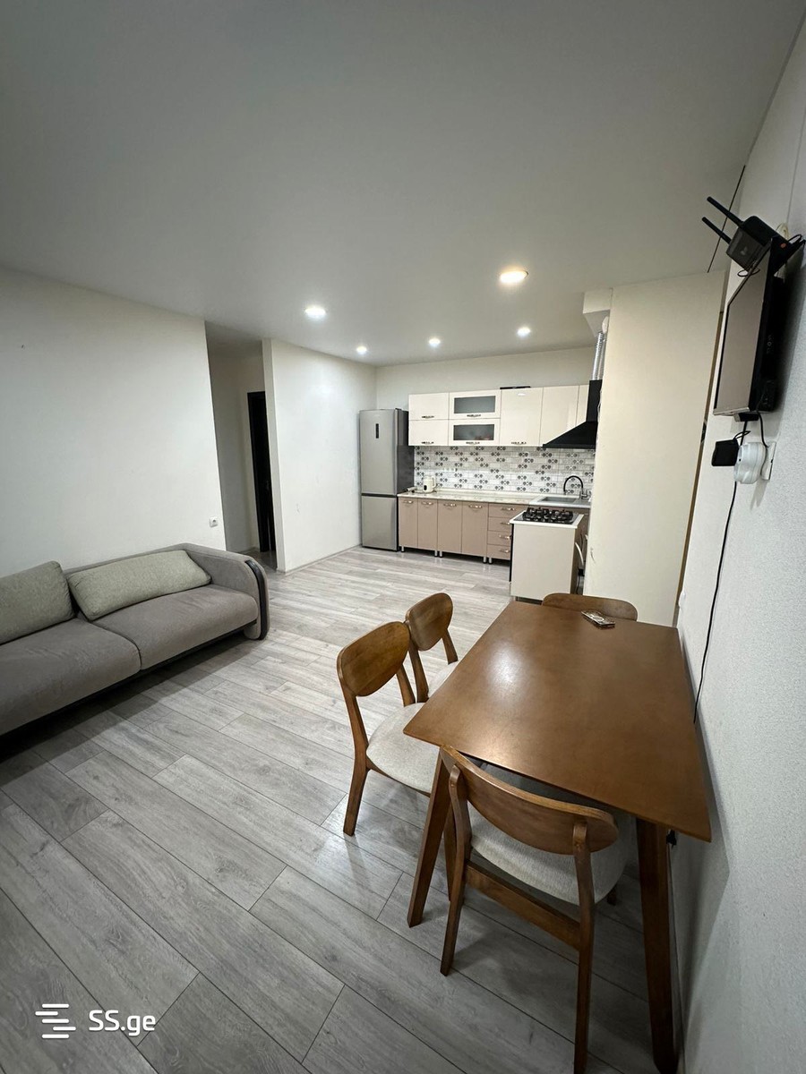 petre imeri st. 7 - 3 rooms