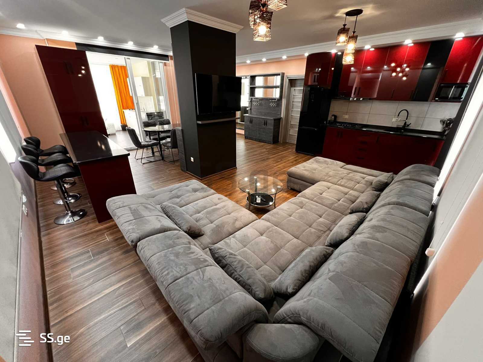 Firosman Street 18C - 3 rooms