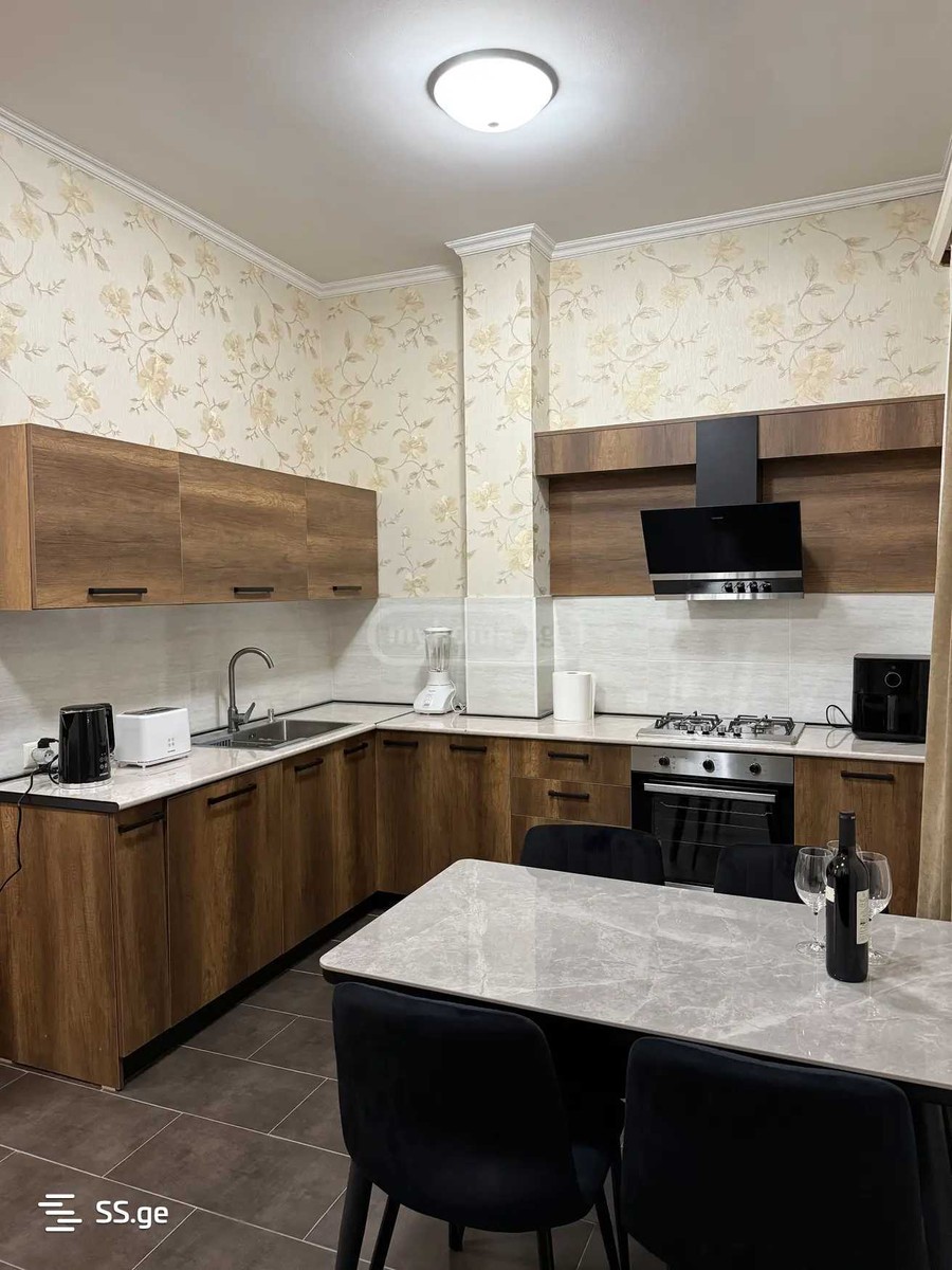 navtlugi st. - 3 rooms