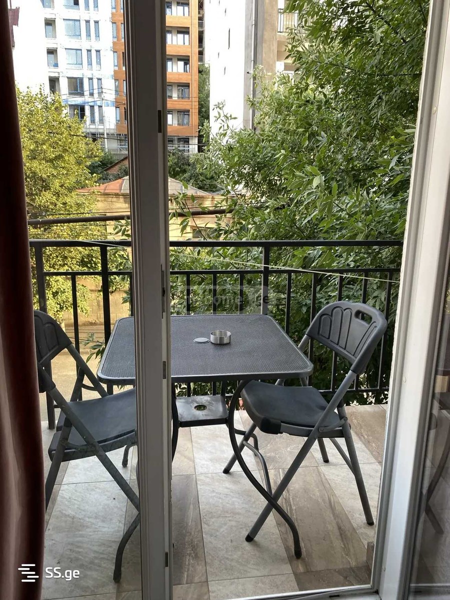 E. Amashukeli st. 10 - 2 rooms