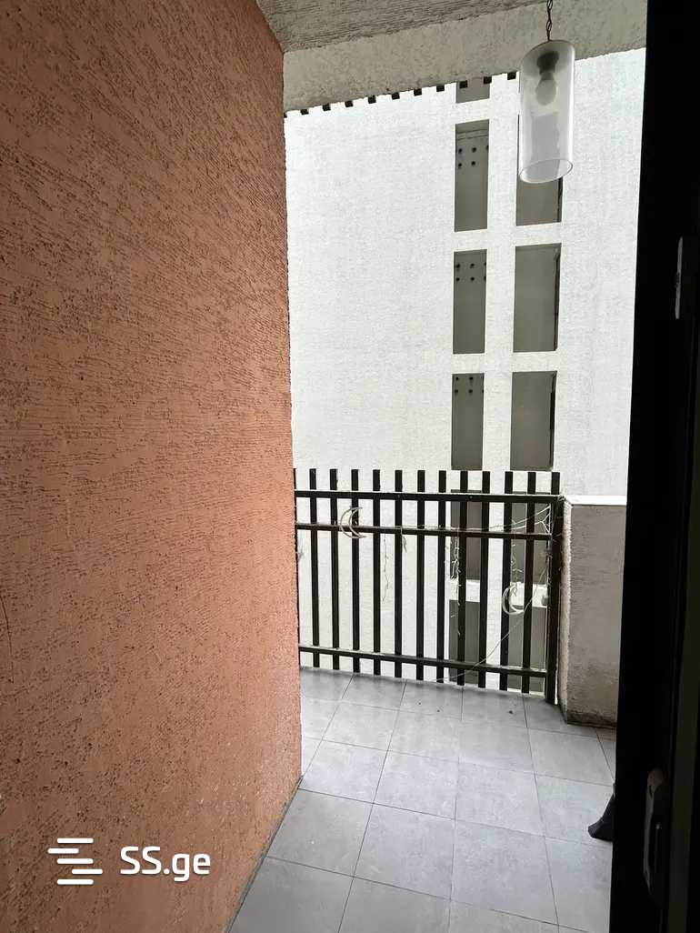 k. bakradze st. 2 - 5 rooms